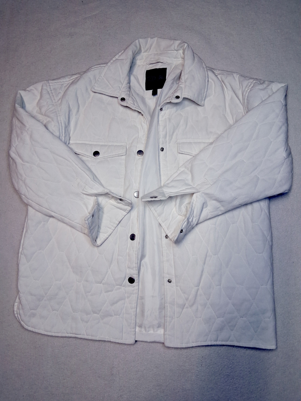 RD Style White Quilted Care-Label Detail